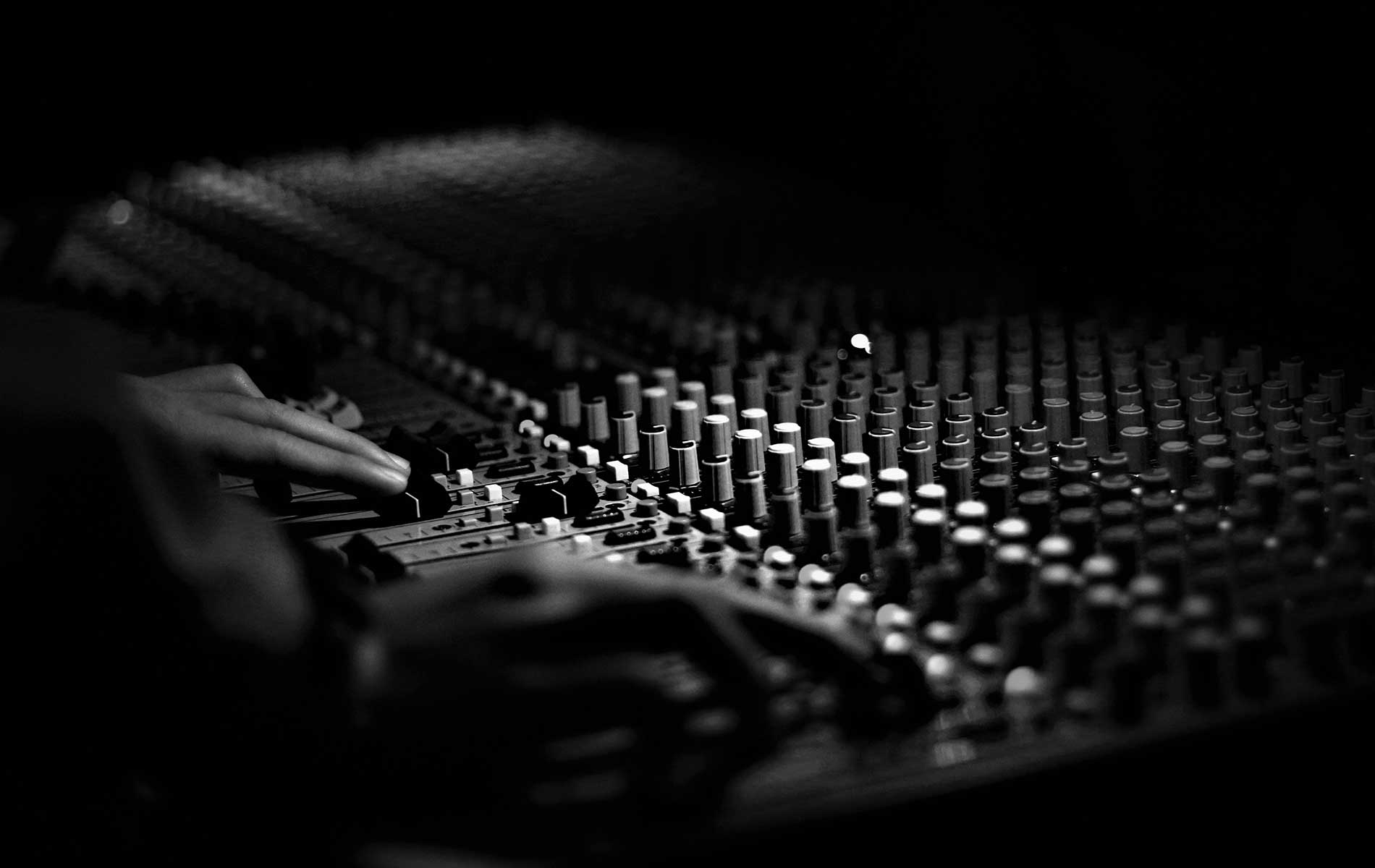 雷耳音樂歡迎您